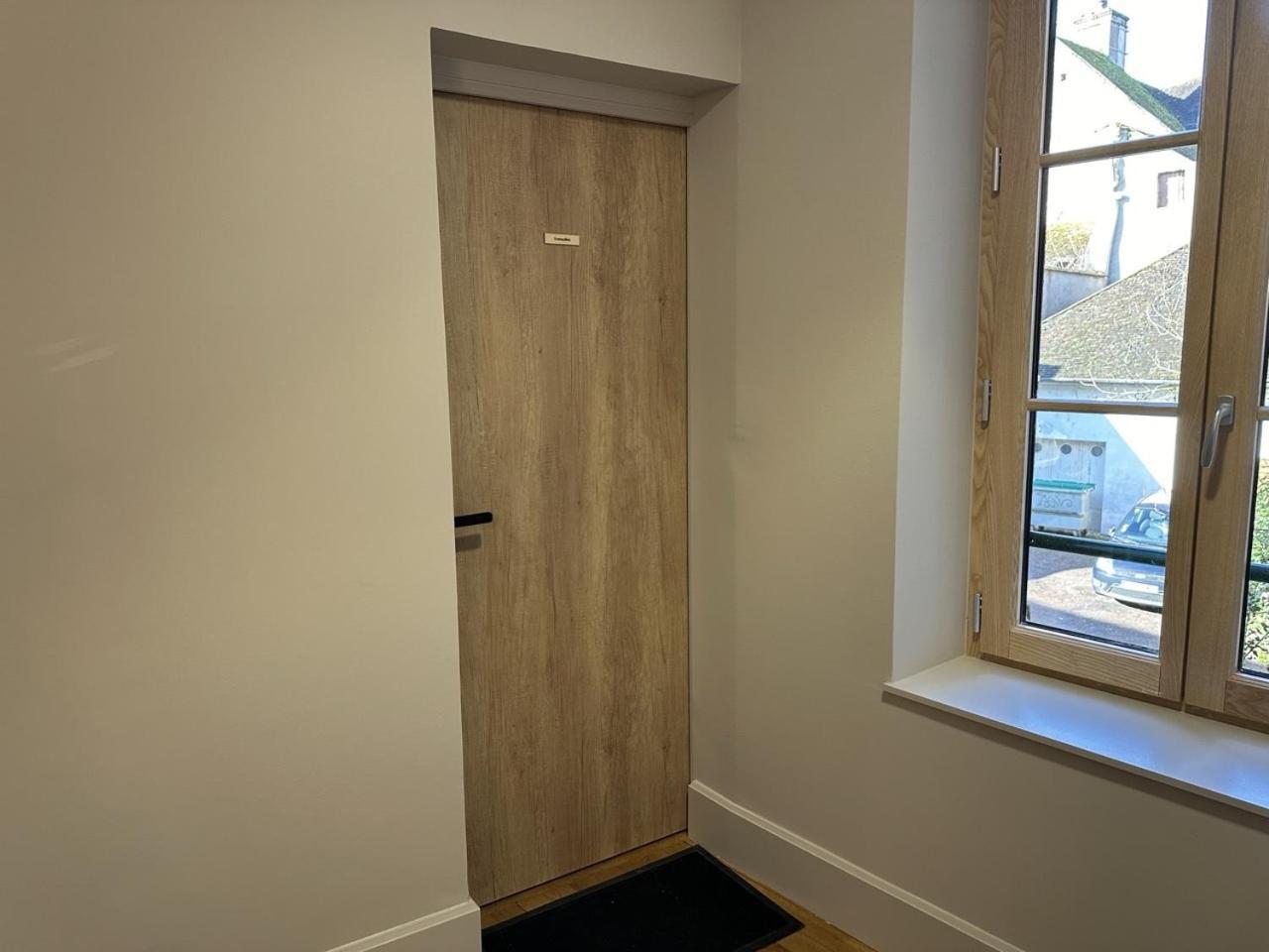 Les Suites Gueguen Chablis Room photo