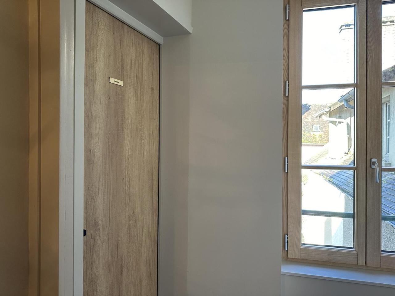 Les Suites Gueguen Chablis Room photo
