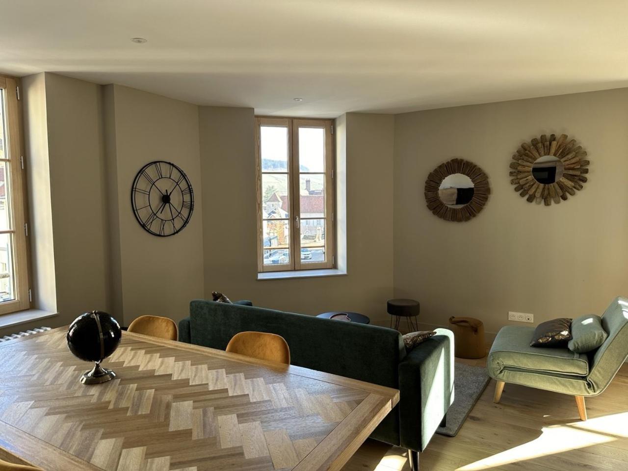 Les Suites Gueguen Chablis Room photo